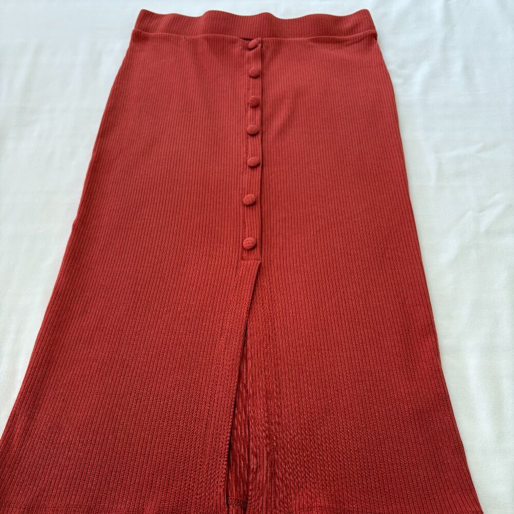 Paprika Red Rib Knit Front Button Skirt by Heart & Hips, Size Medium, NWT